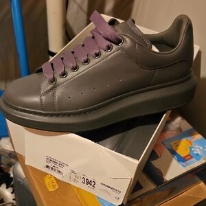 Alexander McQueen Gray Sneakers with Minimalist Design